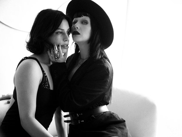 Effortlessly Chic: Styling Vegan Suede Boots for a Sustainable and Fashion-Forward Wardrobe